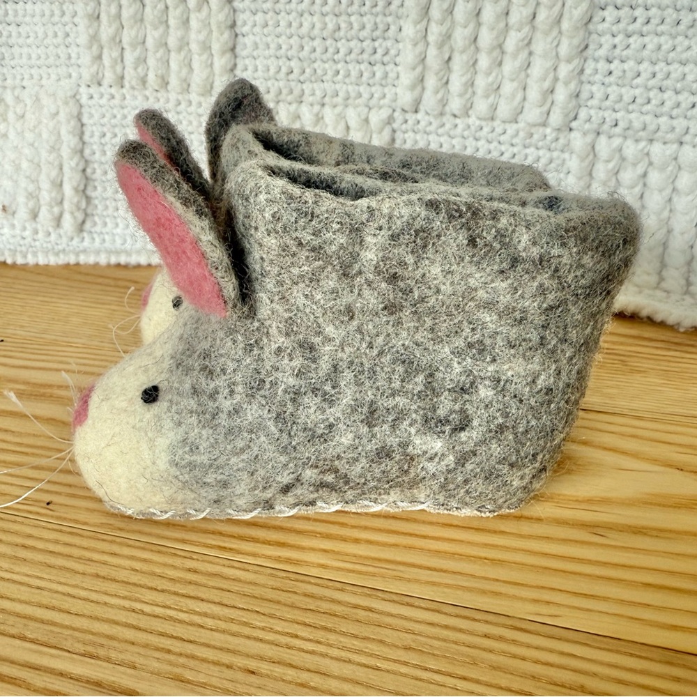 Handmade Wool Bunny Rabbit Slipperd - Picture 4 of 12
